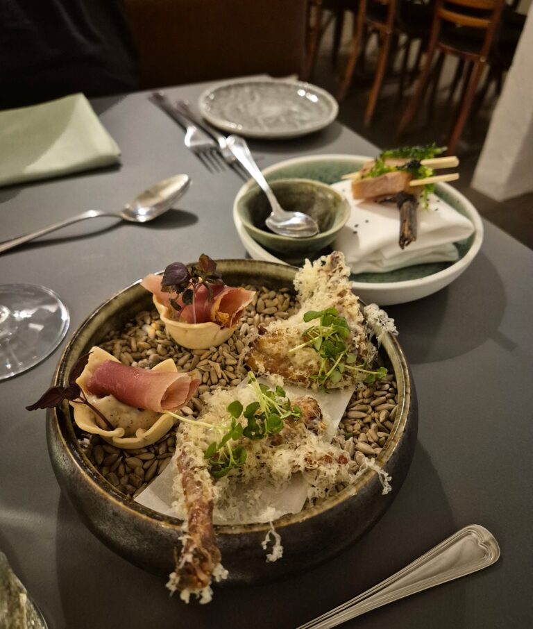 Gourmet Glamping - Restaurant Raalingen in Hou - Glamping Skovgaardsminde